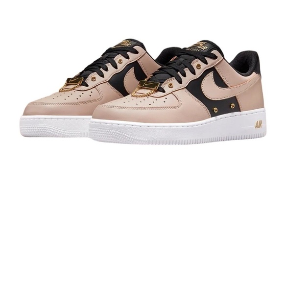 Nike Air Force 1 Low Top With Embellishments Gold Chain Size 10.5 - Picture 1 of 14